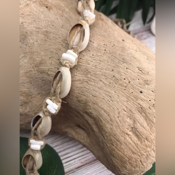 New BEACH HIPPIE HEMP Cowrie & PUKA POOKA SHELLS Macrame Unisex Necklace - Picture 8 of 12